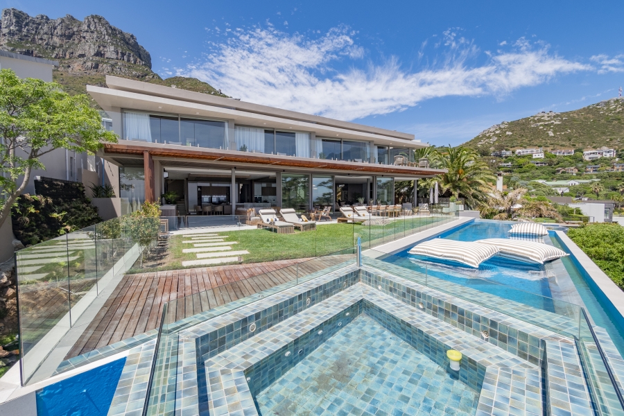 6 Bedroom Property for Sale in Llandudno Western Cape